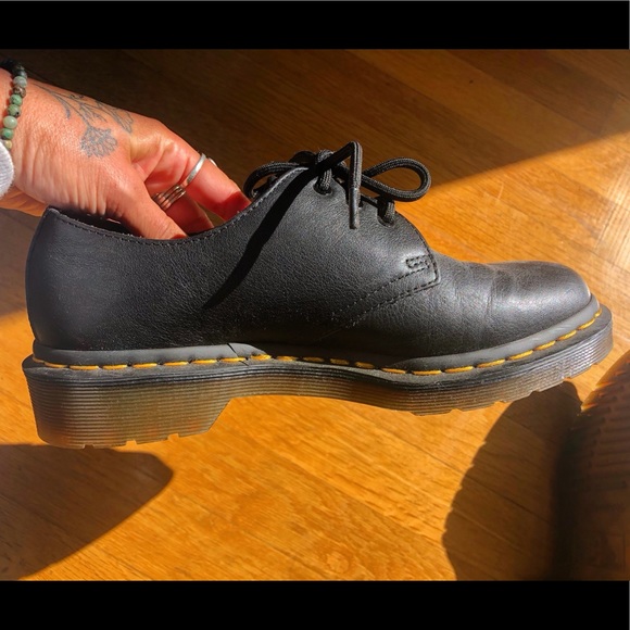 Low top black Doc Martens - Picture 2 of 6